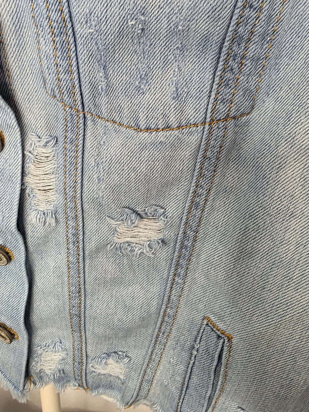 KanCan Los Angeles Distressed Puff Sleeve Denim Jacket Light Wash Medium